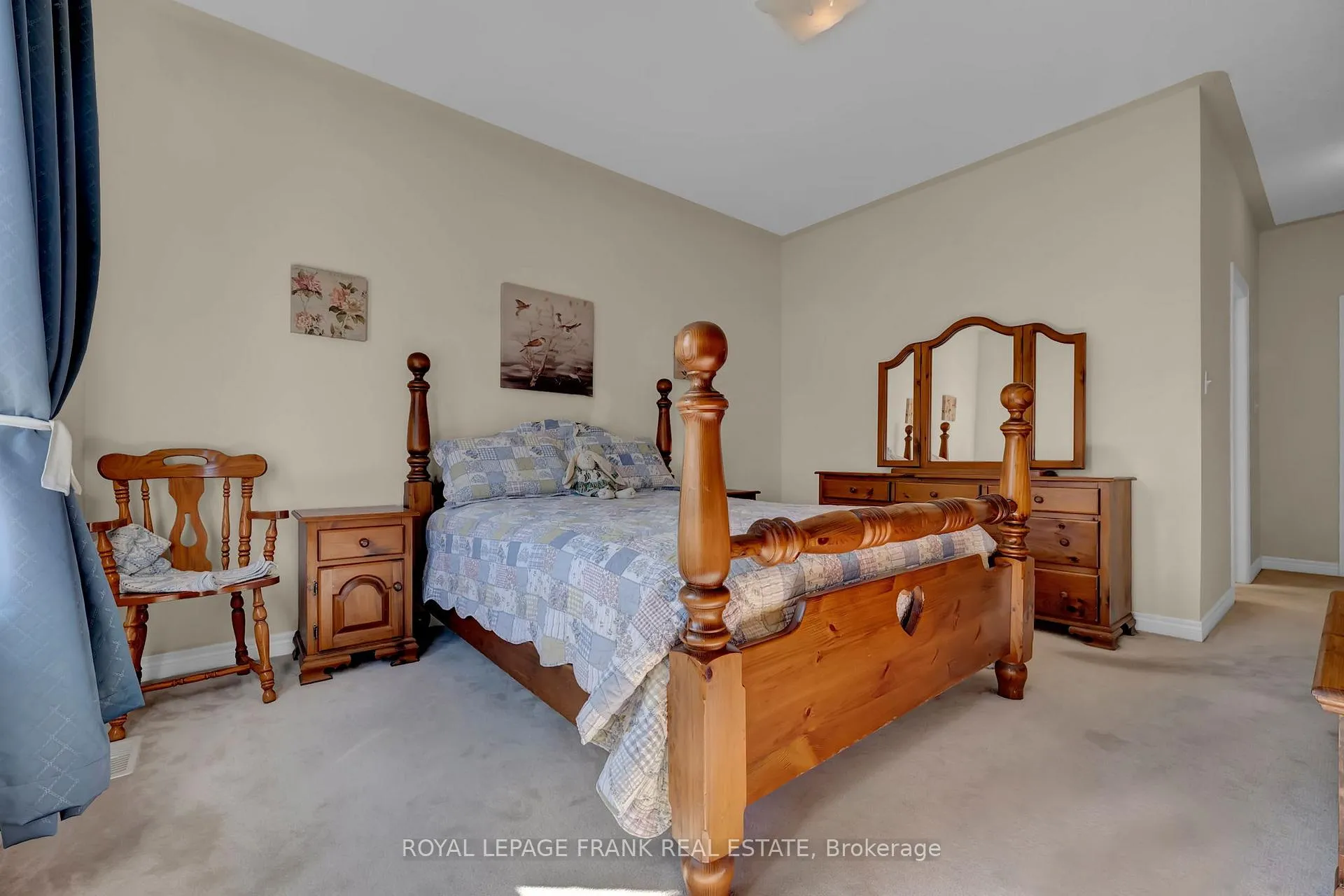 Photo 21 of 29 Rockland Crescent, Whitby, Brooklin — HOMEH