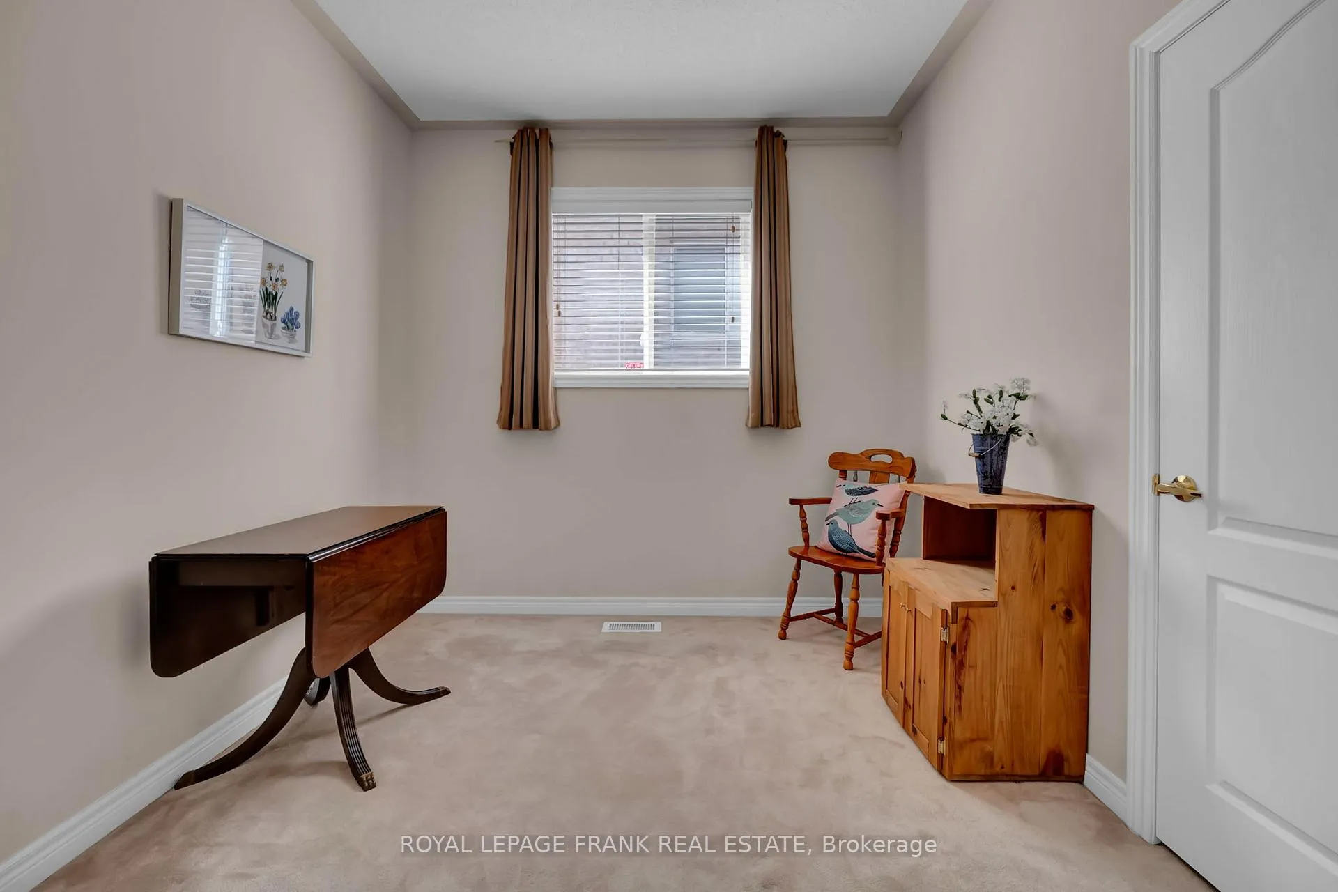 Photo 26 of 29 Rockland Crescent, Whitby, Brooklin — HOMEH