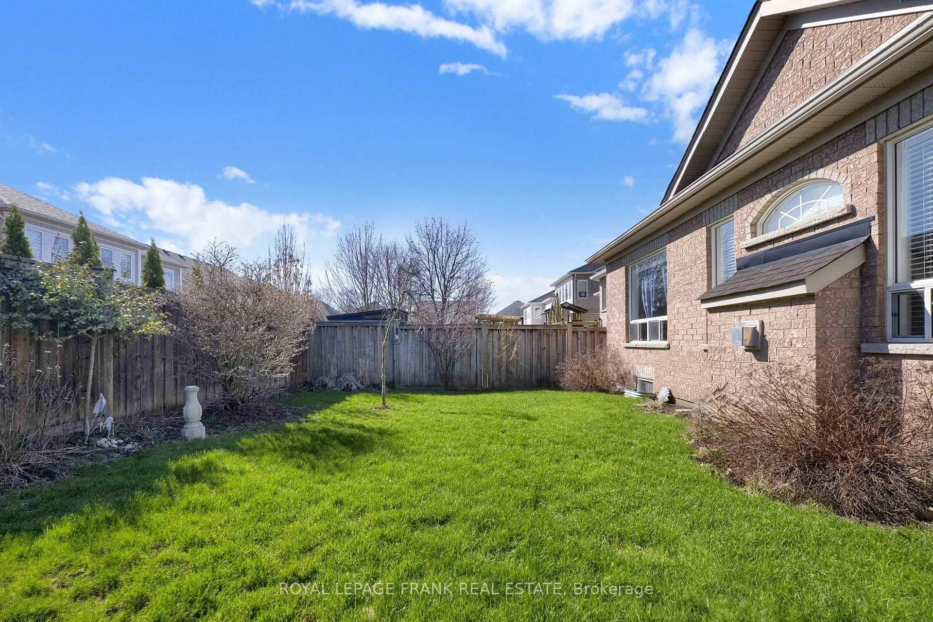 Photo 29 of 29 Rockland Crescent, Whitby, Brooklin — HOMEH
