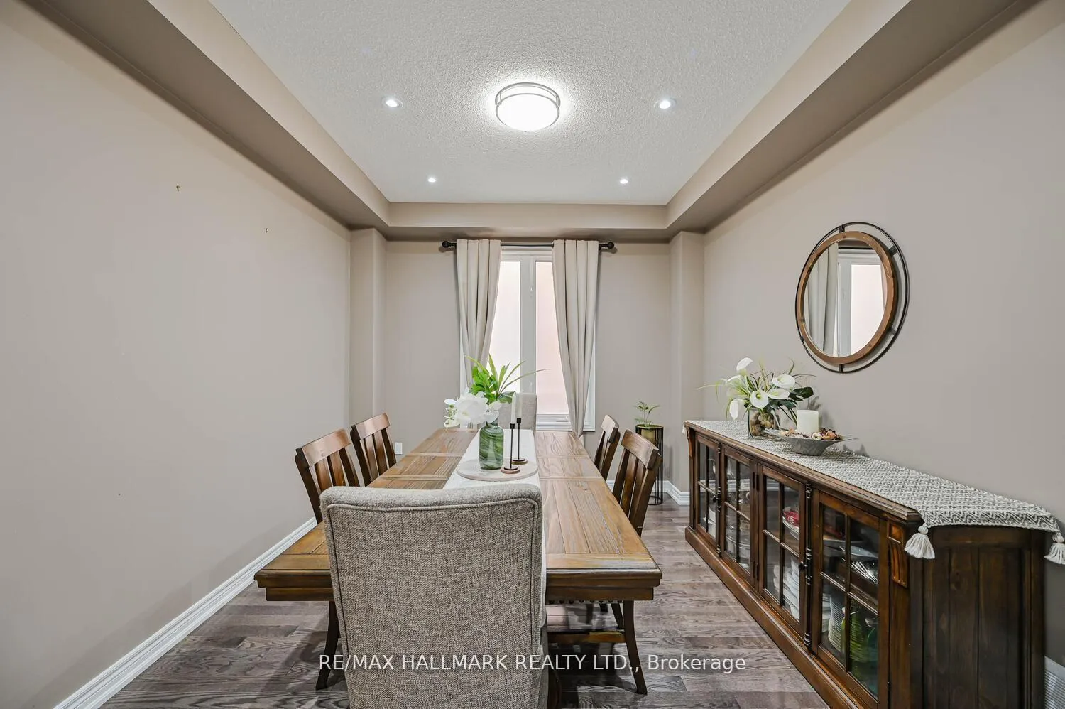 Photo 12 of 46 Lisson Crescent, Brampton, Credit Valley — HOMEH