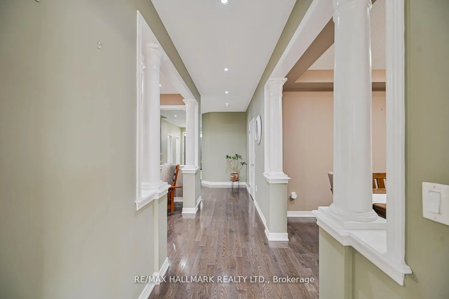 Photo 14 of 46 Lisson Crescent, Brampton, Credit Valley — HOMEH