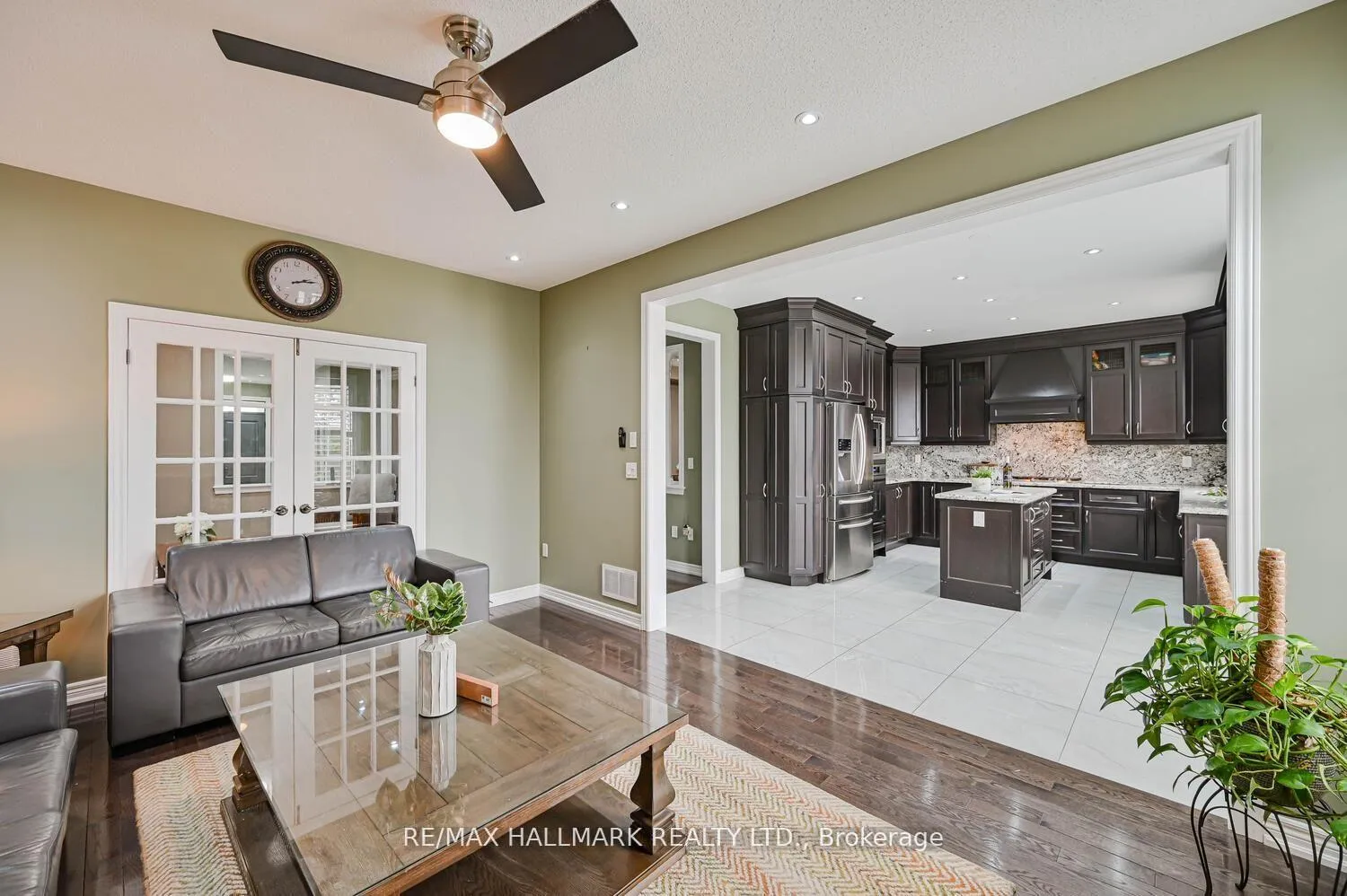 Photo 19 of 46 Lisson Crescent, Brampton, Credit Valley — HOMEH