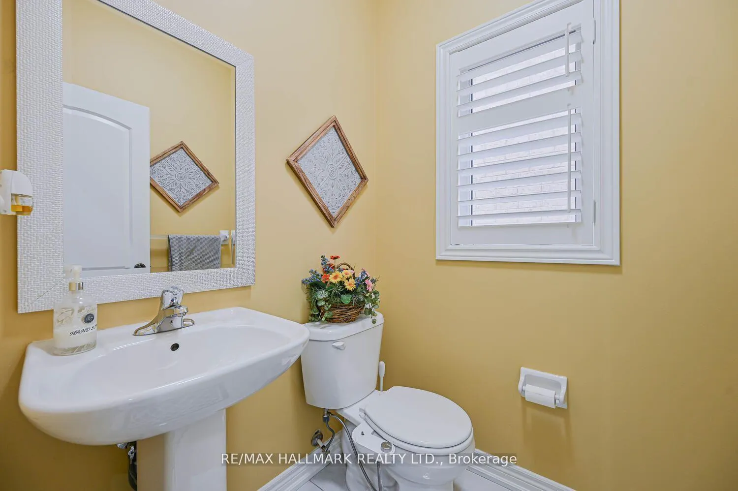 Photo 23 of 46 Lisson Crescent, Brampton, Credit Valley — HOMEH