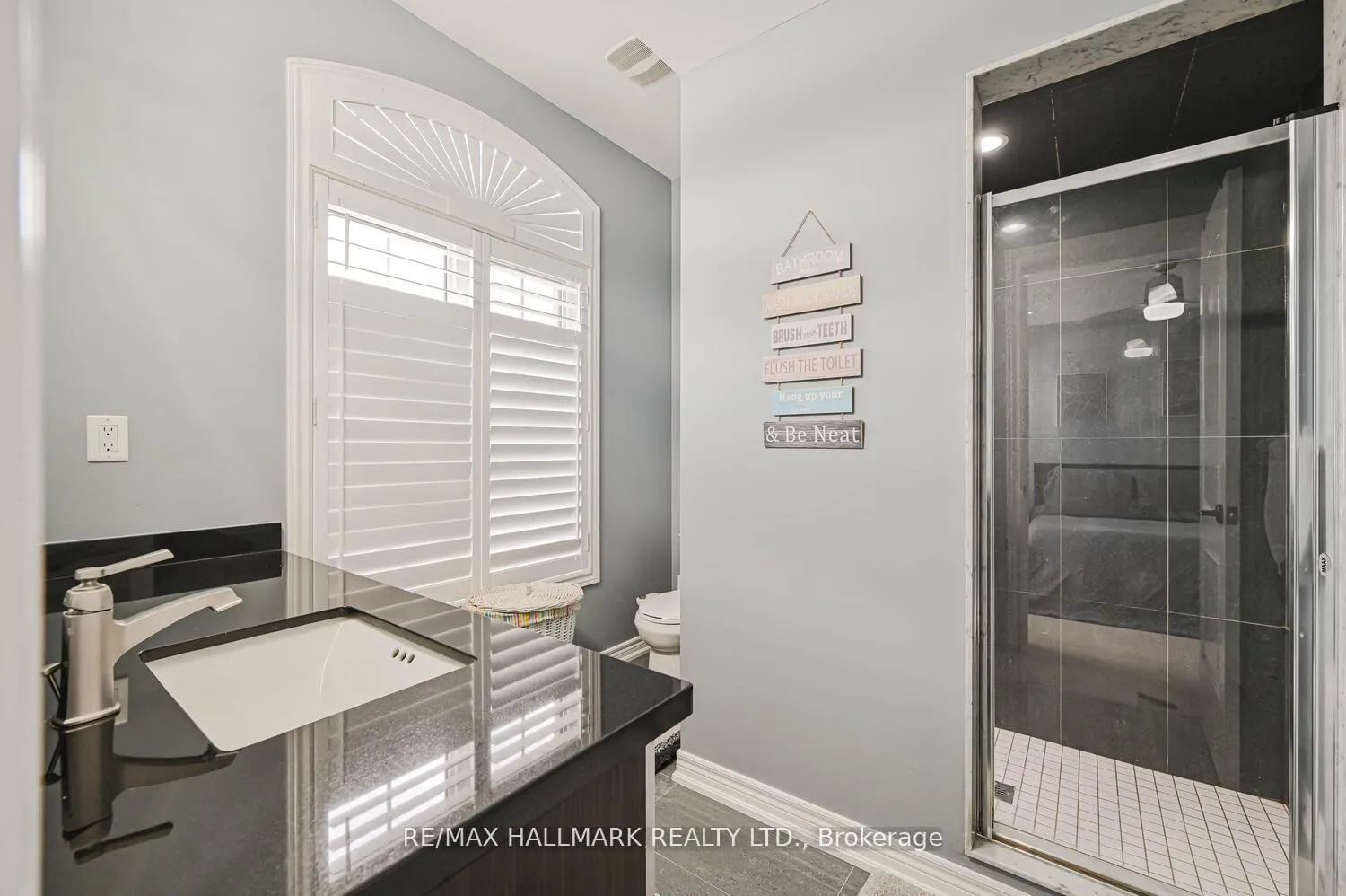 Photo 33 of 46 Lisson Crescent, Brampton, Credit Valley — HOMEH
