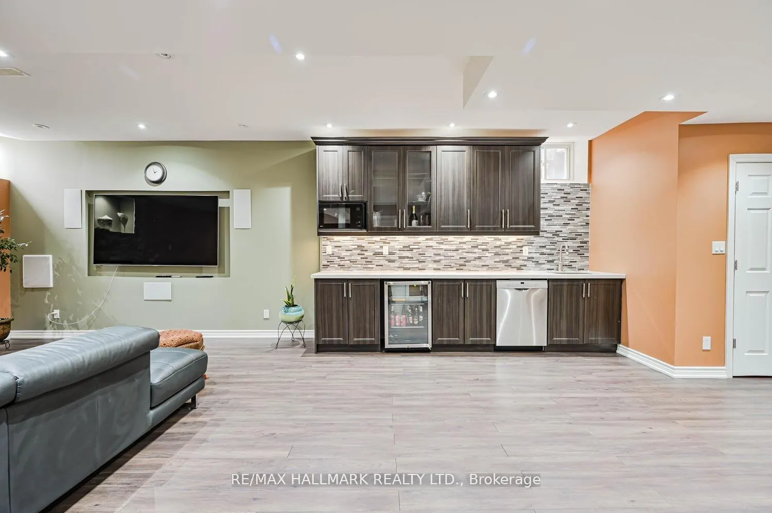 Photo 40 of 46 Lisson Crescent, Brampton, Credit Valley — HOMEH