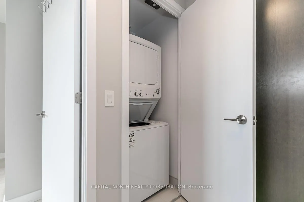 Photo 15 of Unit 2507, 2221 Yonge Street, Toronto, Mount Pleasant West — HOMEH