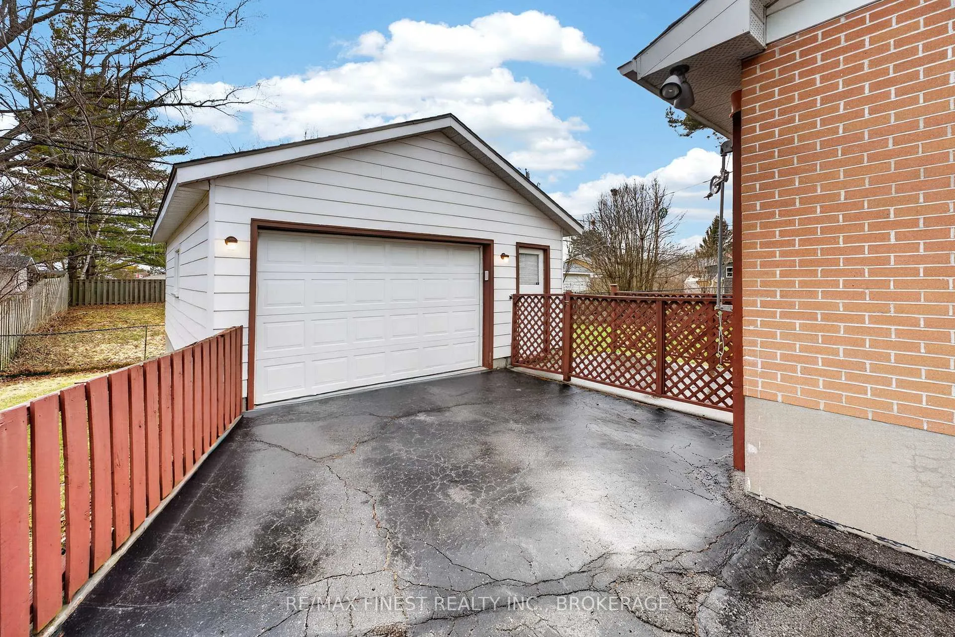 Photo 5 of 30 Oxford Crescent, Loyalist, Amherstview — HOMEH