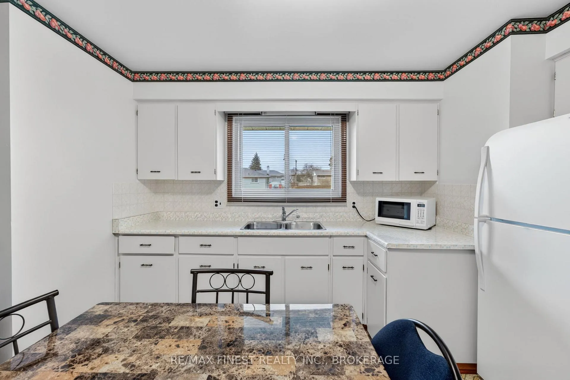 Photo 9 of 30 Oxford Crescent, Loyalist, Amherstview — HOMEH
