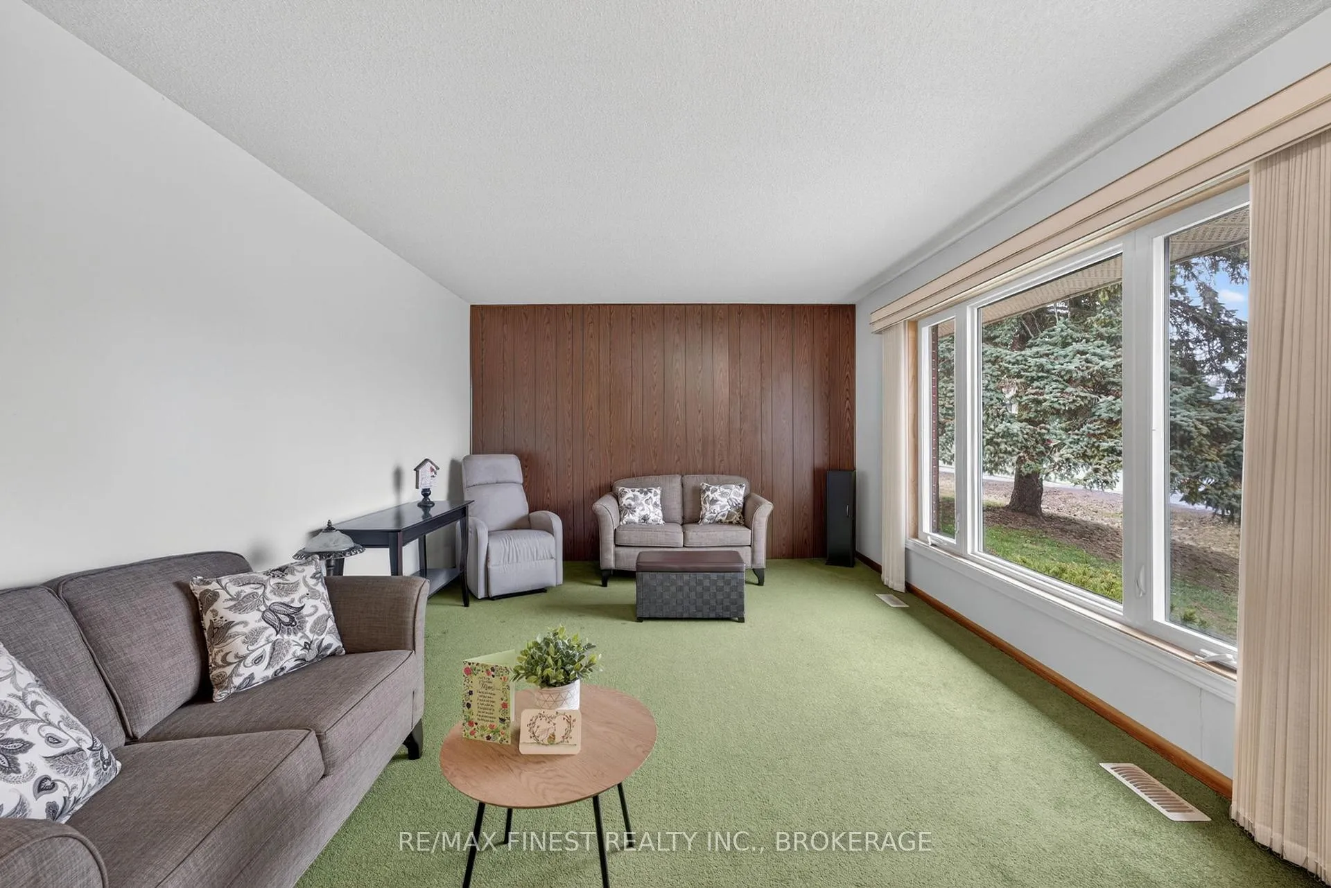 Photo 13 of 30 Oxford Crescent, Loyalist, Amherstview — HOMEH