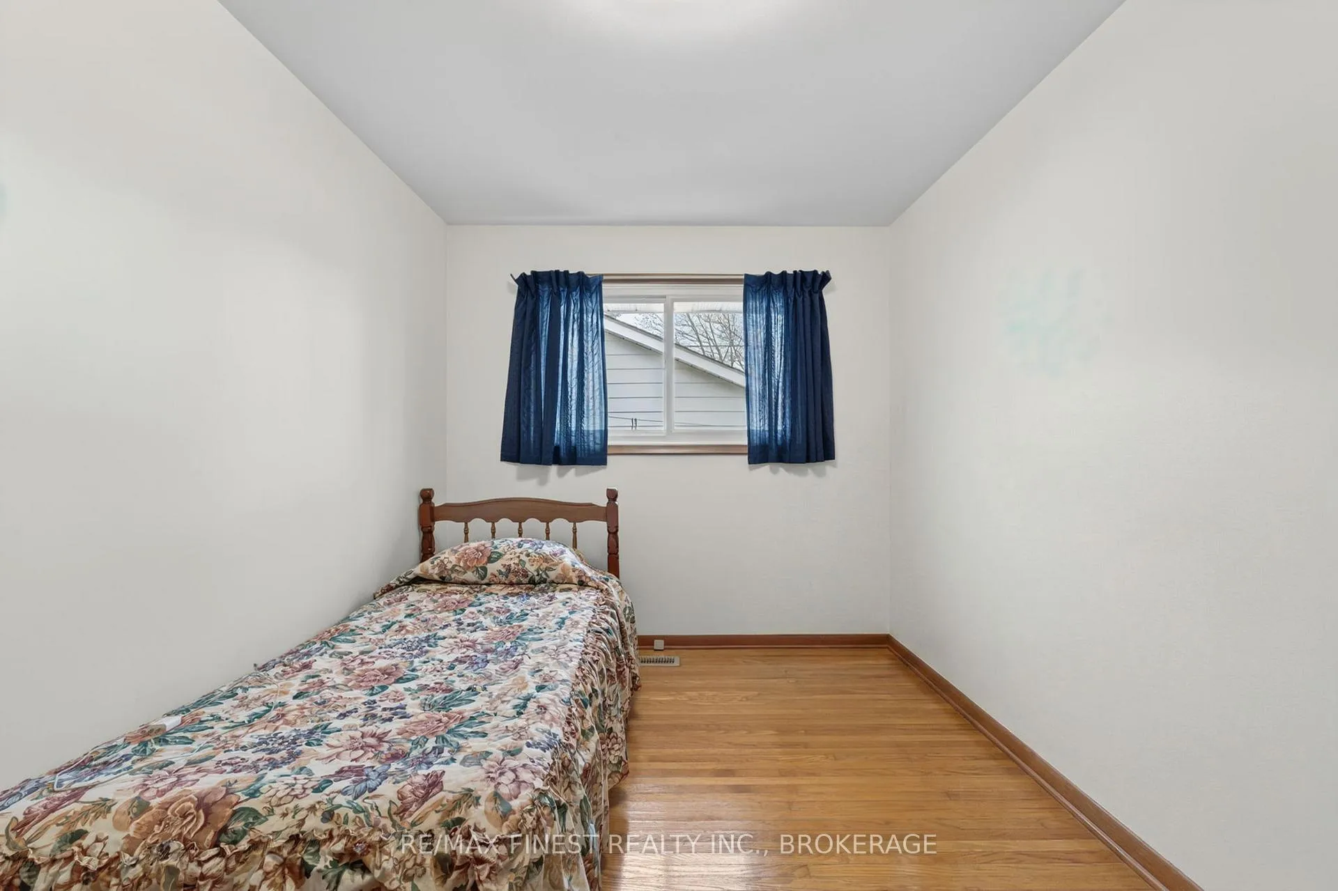 Photo 18 of 30 Oxford Crescent, Loyalist, Amherstview — HOMEH