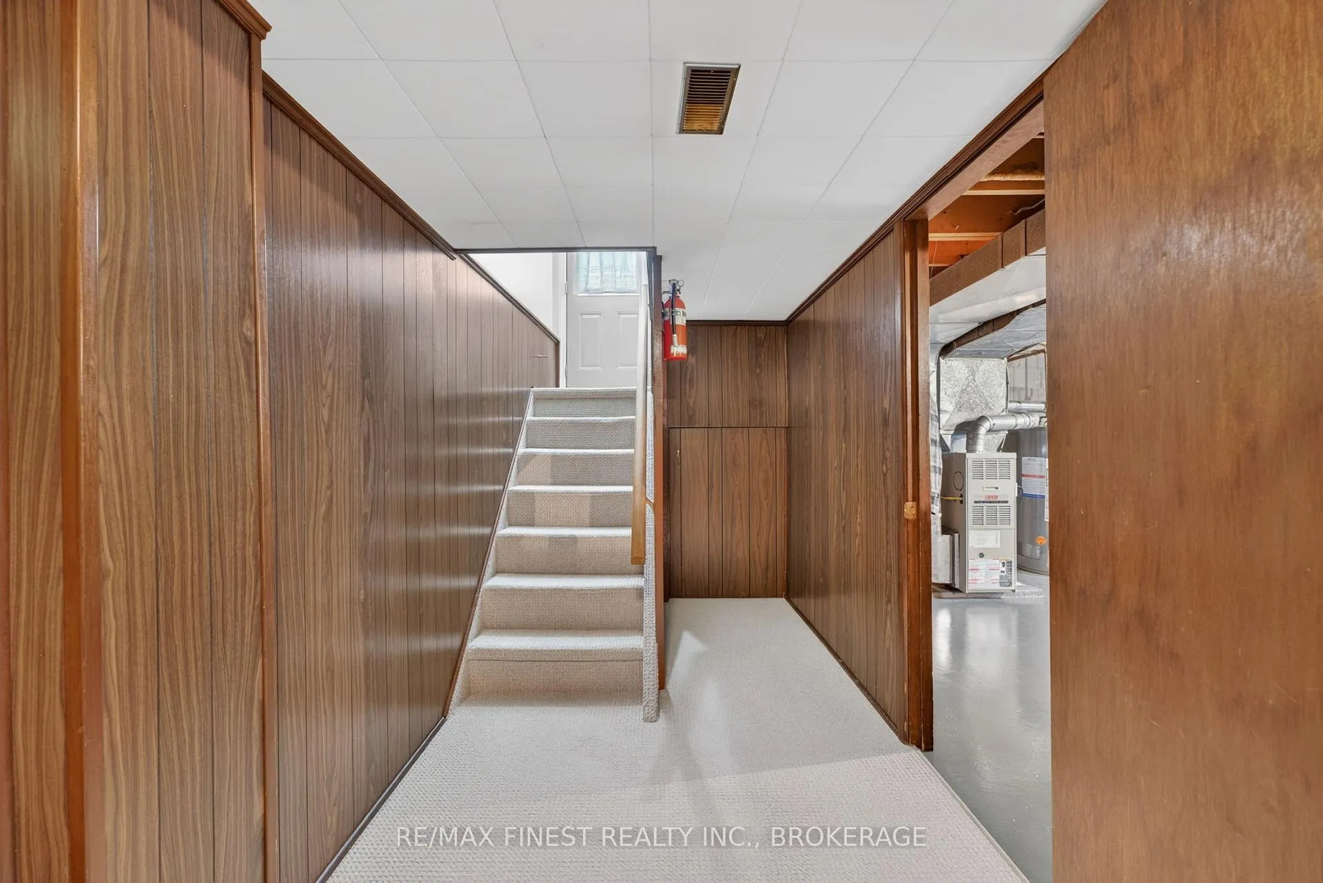 Photo 20 of 30 Oxford Crescent, Loyalist, Amherstview — HOMEH