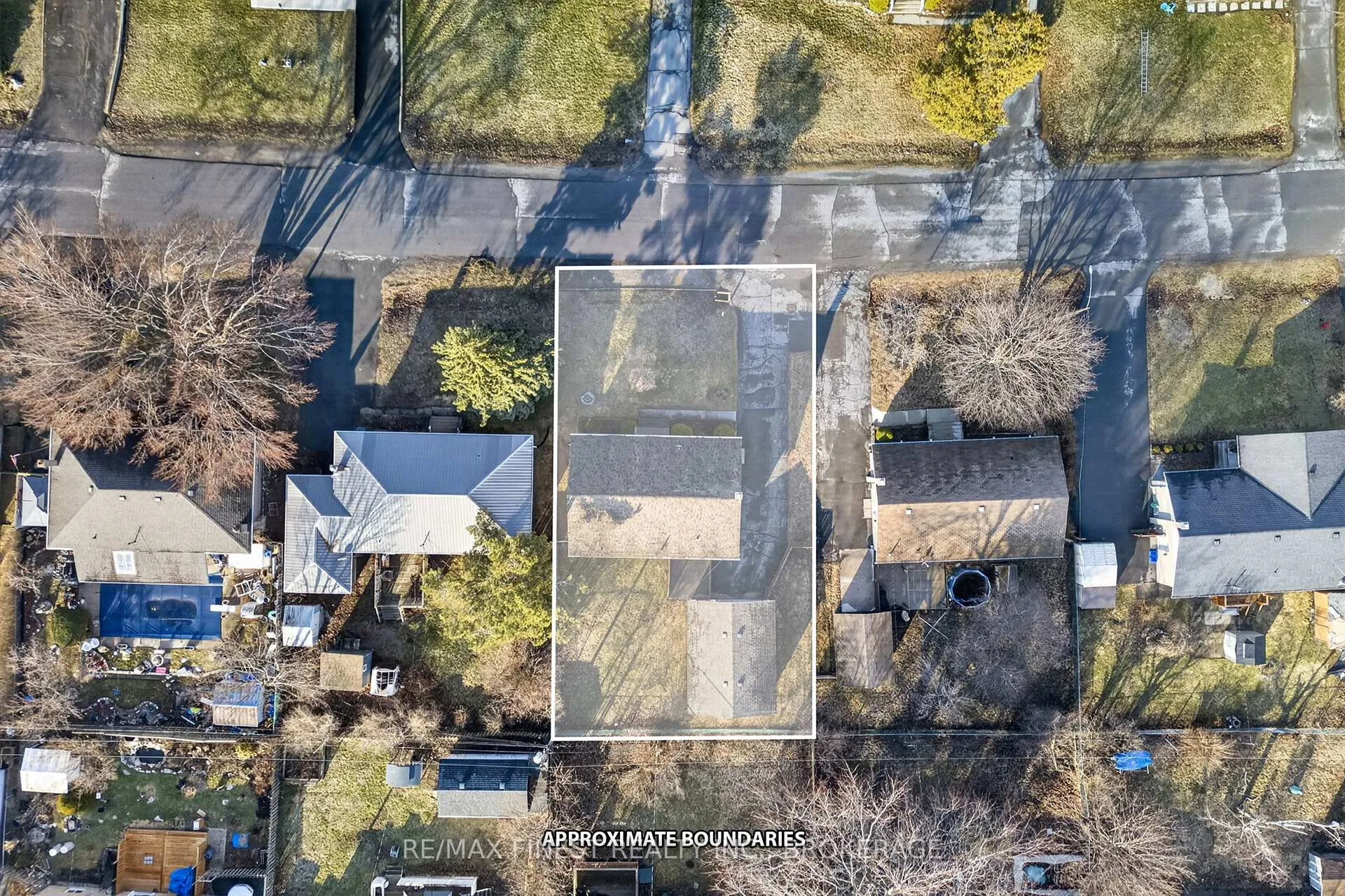 Photo 30 of 30 Oxford Crescent, Loyalist, Amherstview — HOMEH