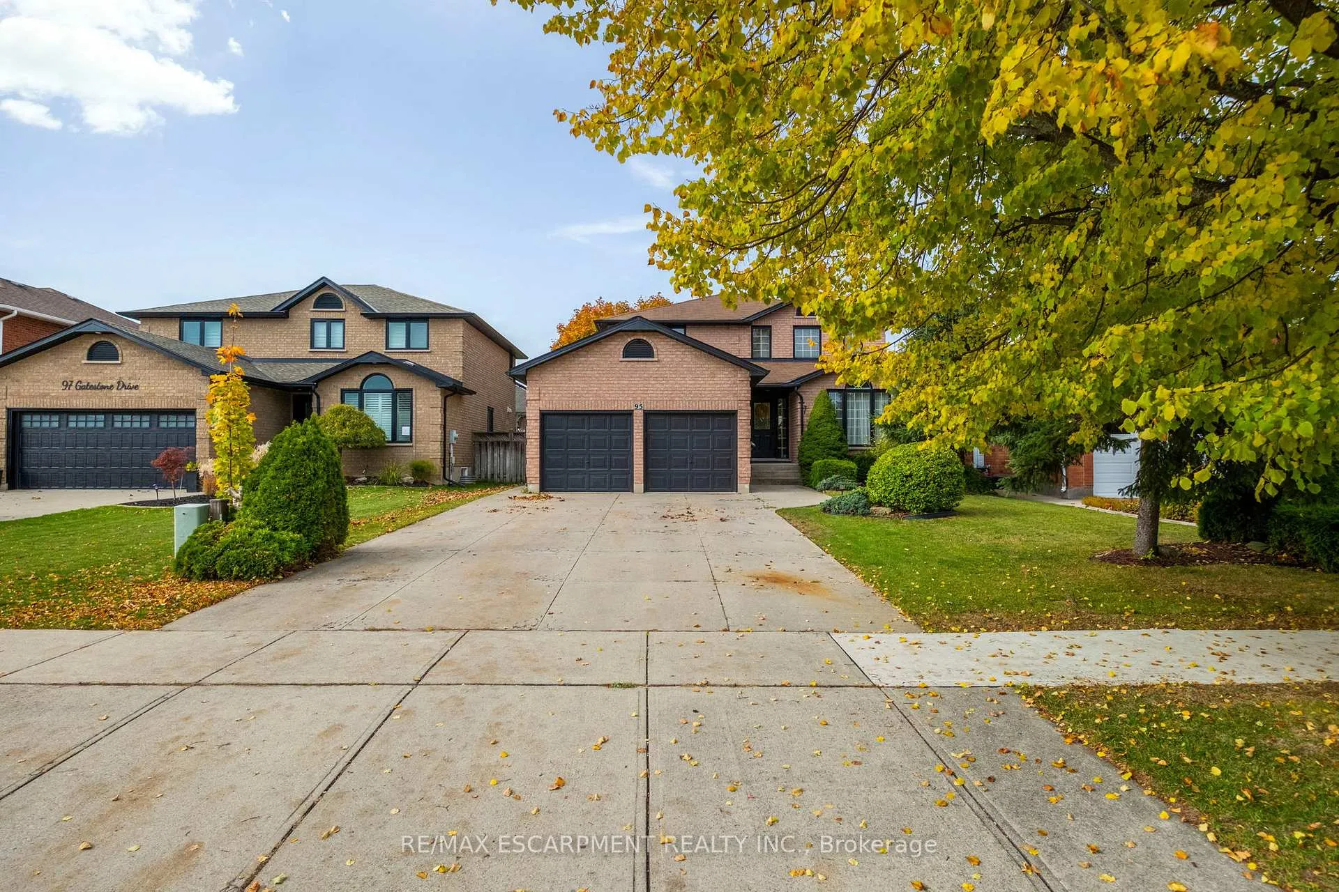 Photo 1 of 95 Gatestone Drive, Hamilton, Stoney Creek — HOMEH