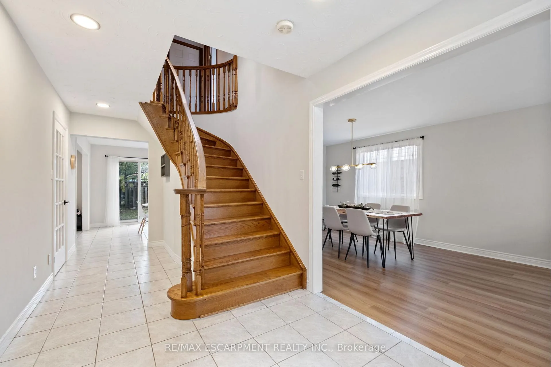 Photo 7 of 95 Gatestone Drive, Hamilton, Stoney Creek — HOMEH