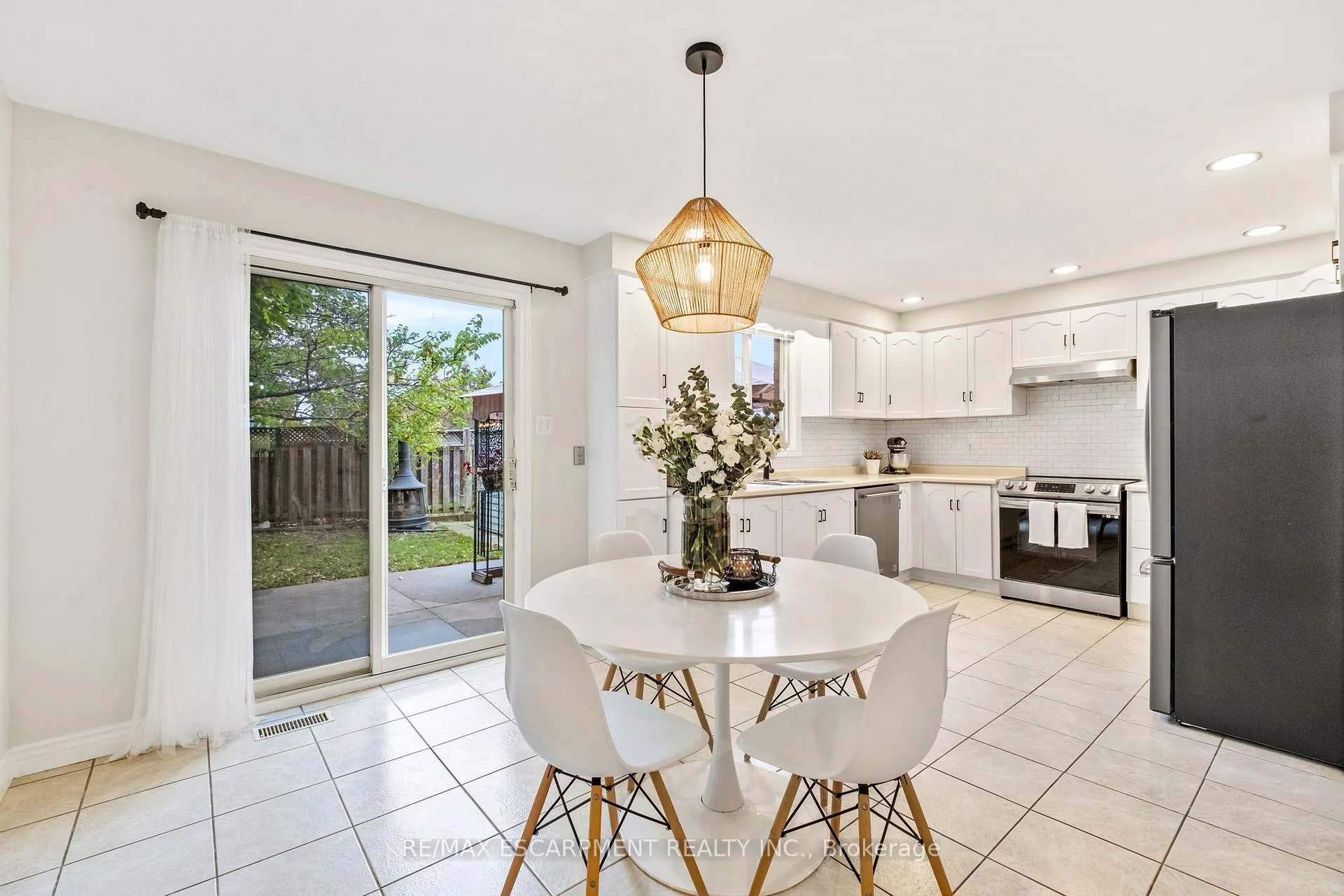 Photo 13 of 95 Gatestone Drive, Hamilton, Stoney Creek — HOMEH