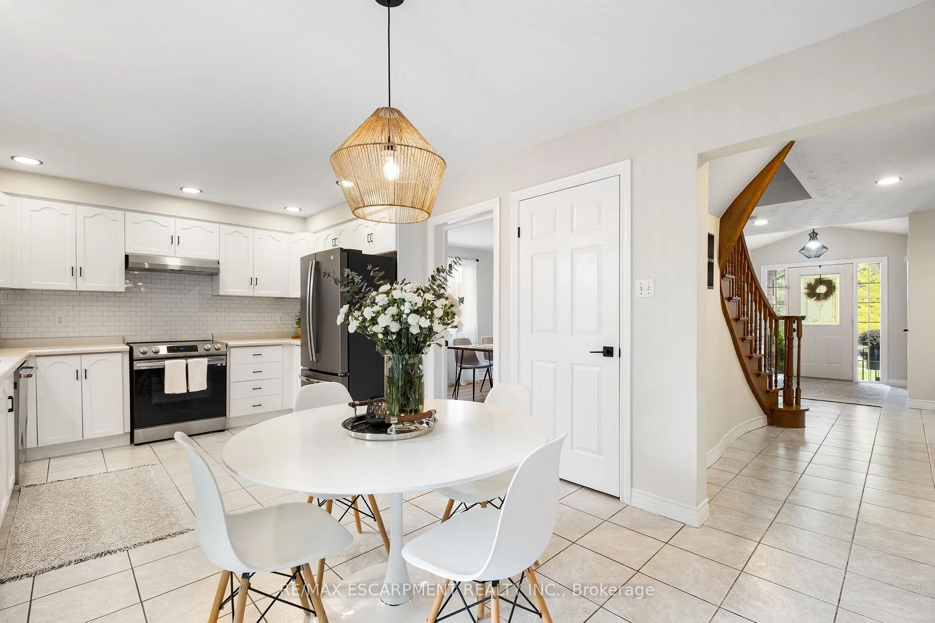 Photo 19 of 95 Gatestone Drive, Hamilton, Stoney Creek — HOMEH