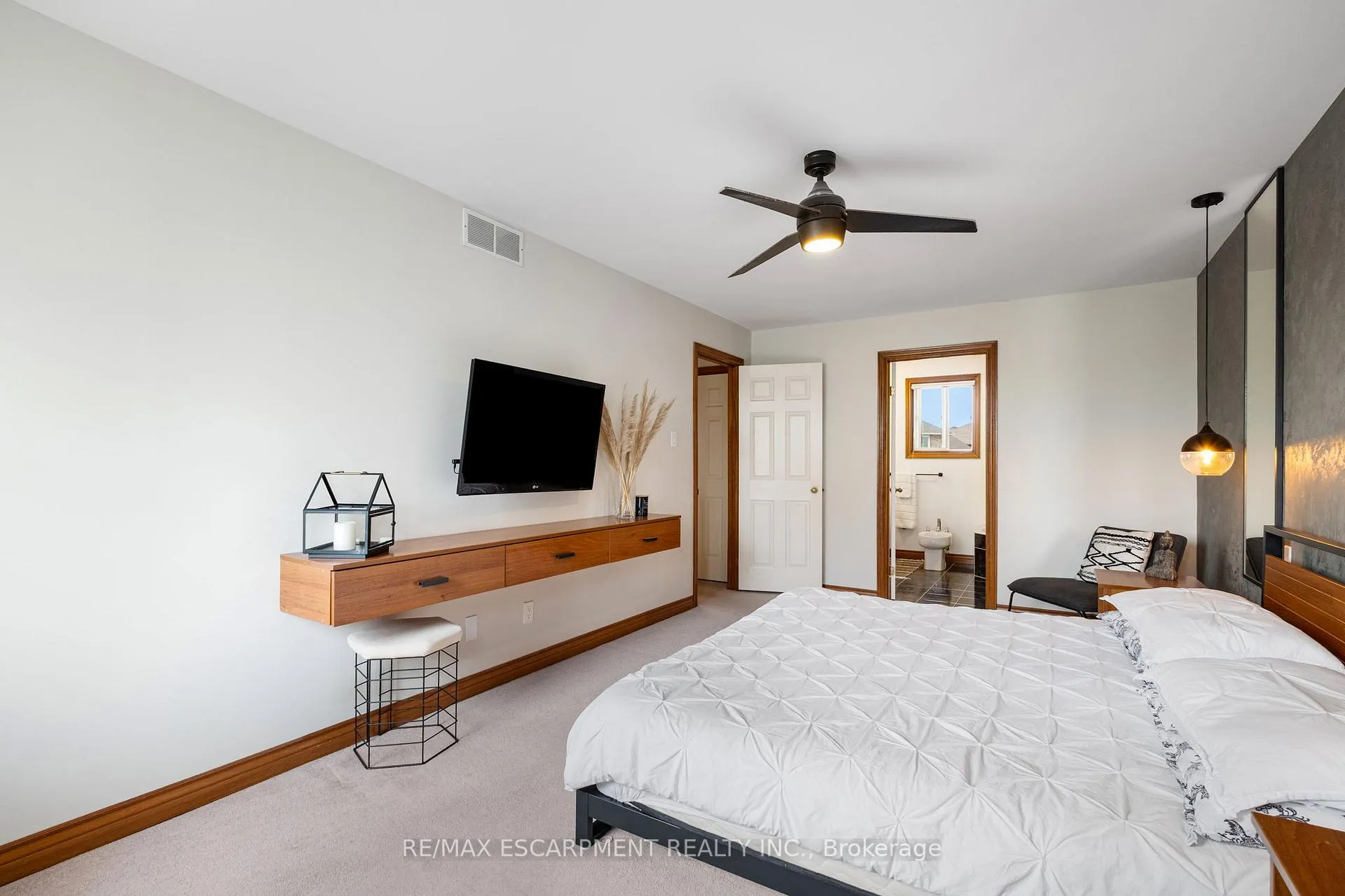 Photo 32 of 95 Gatestone Drive, Hamilton, Stoney Creek — HOMEH