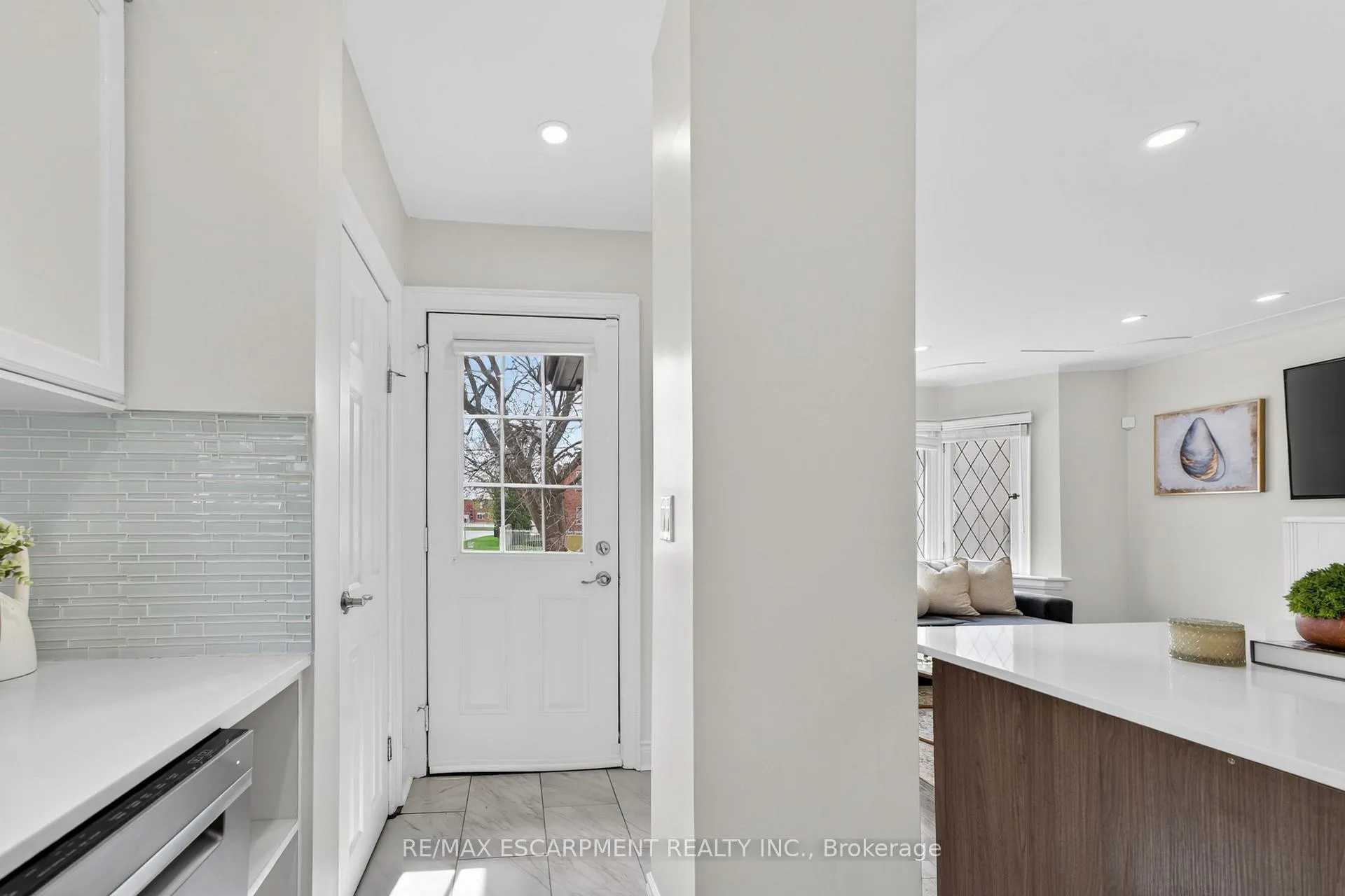 Photo 14 of 53 Brucedale Avenue E, Hamilton, Centremount — HOMEH