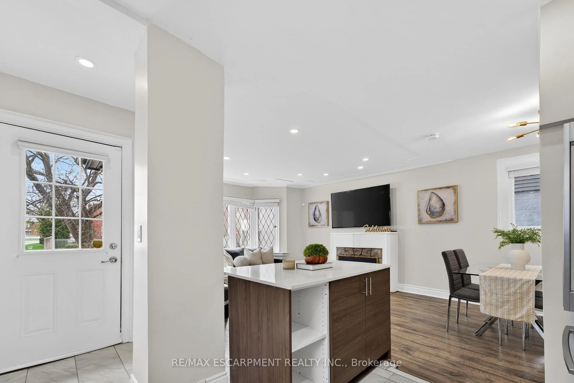 Photo 15 of 53 Brucedale Avenue E, Hamilton, Centremount — HOMEH