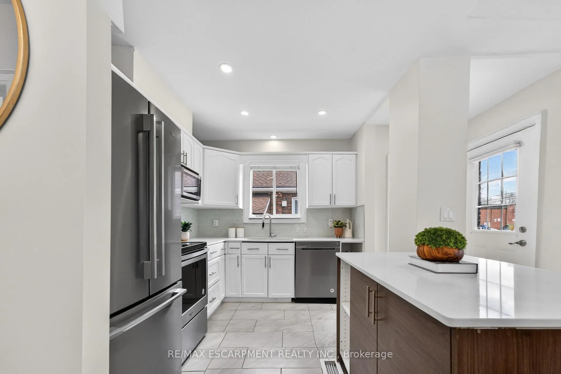 Photo 18 of 53 Brucedale Avenue E, Hamilton, Centremount — HOMEH