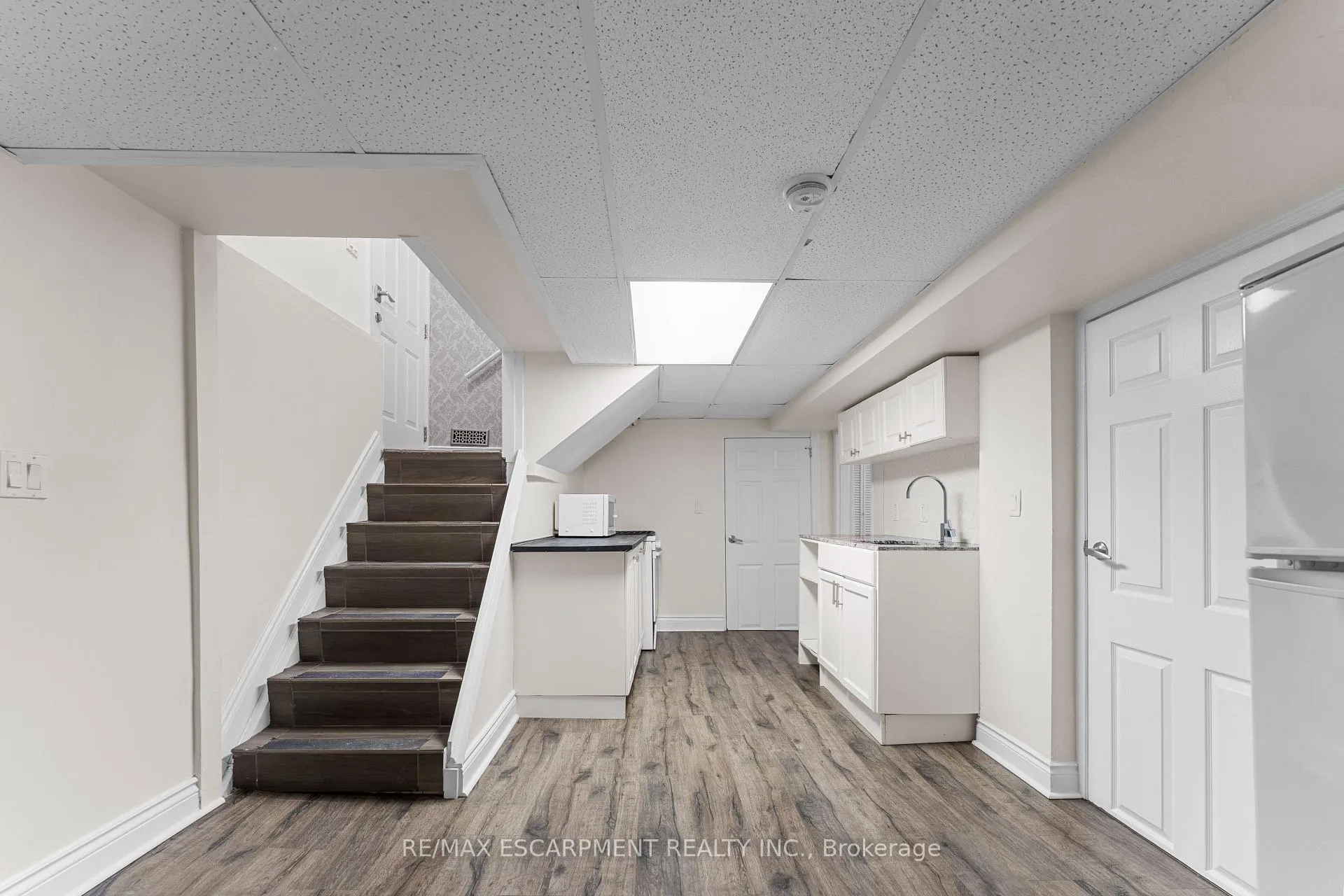 Photo 31 of 53 Brucedale Avenue E, Hamilton, Centremount — HOMEH