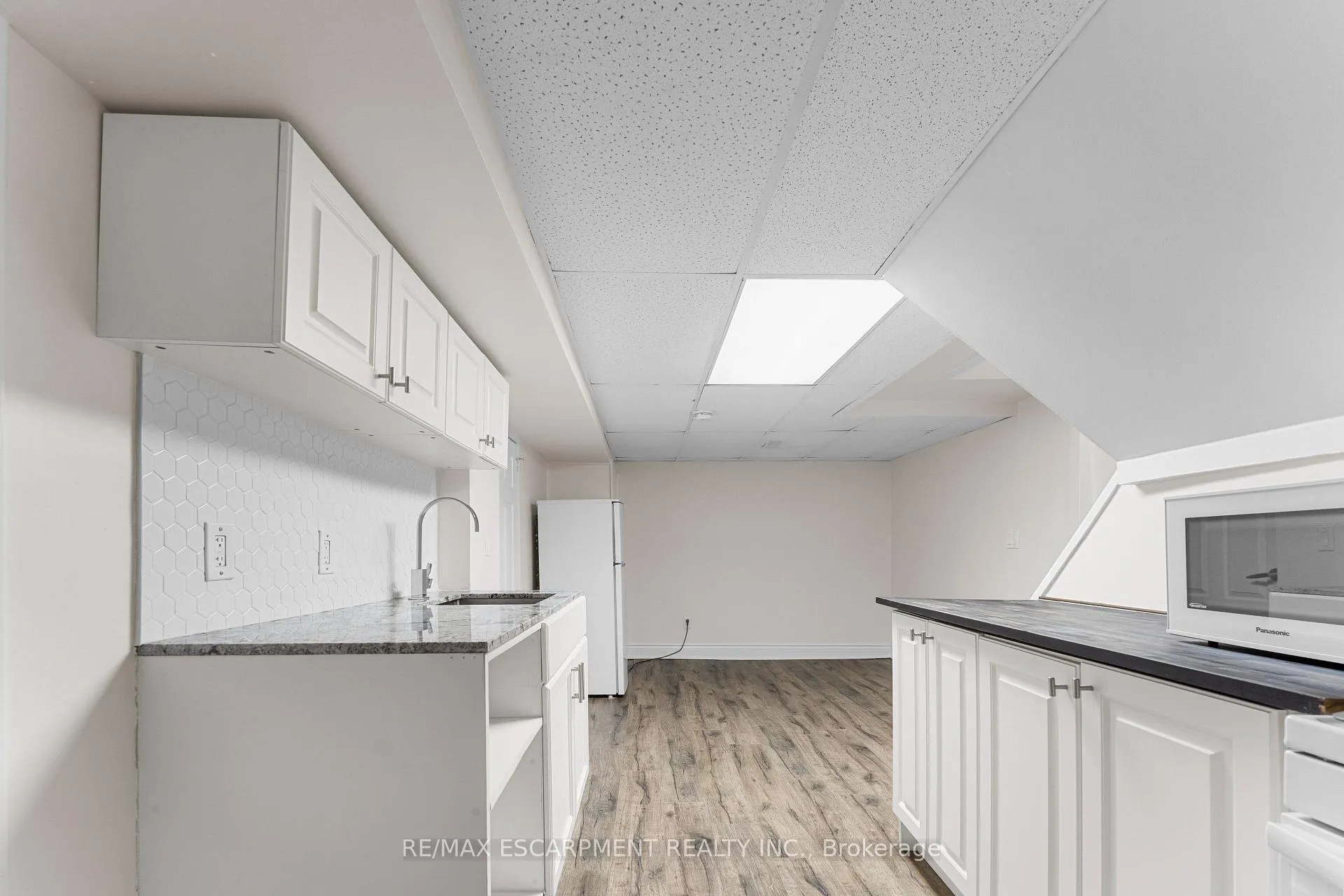 Photo 33 of 53 Brucedale Avenue E, Hamilton, Centremount — HOMEH