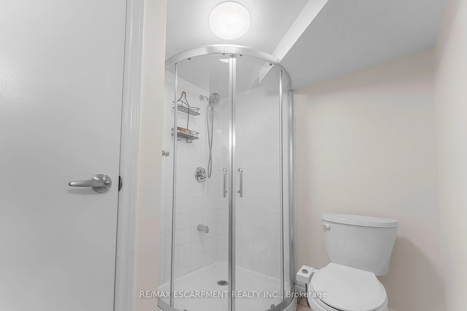 Photo 38 of 53 Brucedale Avenue E, Hamilton, Centremount — HOMEH
