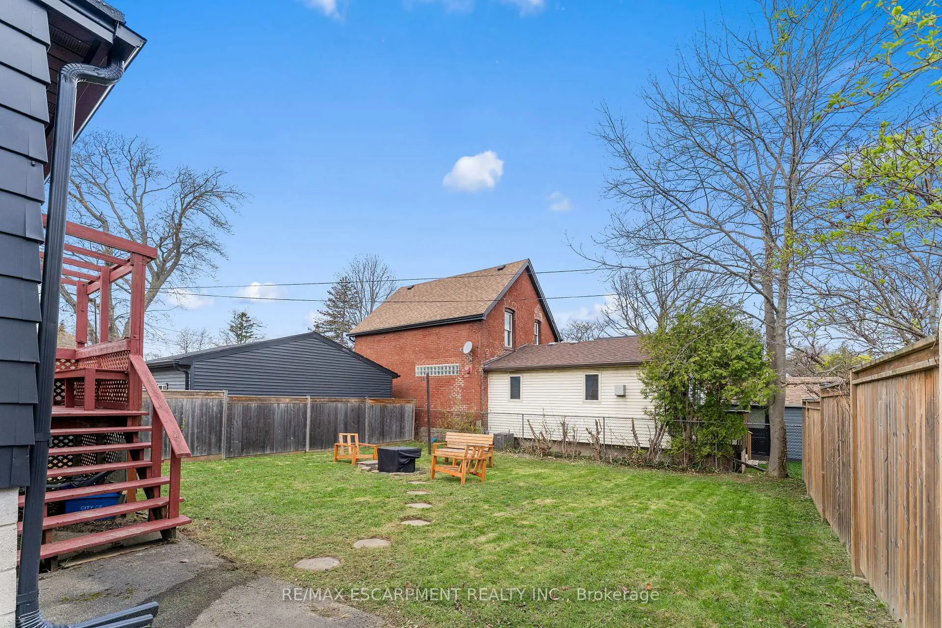 Photo 42 of 53 Brucedale Avenue E, Hamilton, Centremount — HOMEH