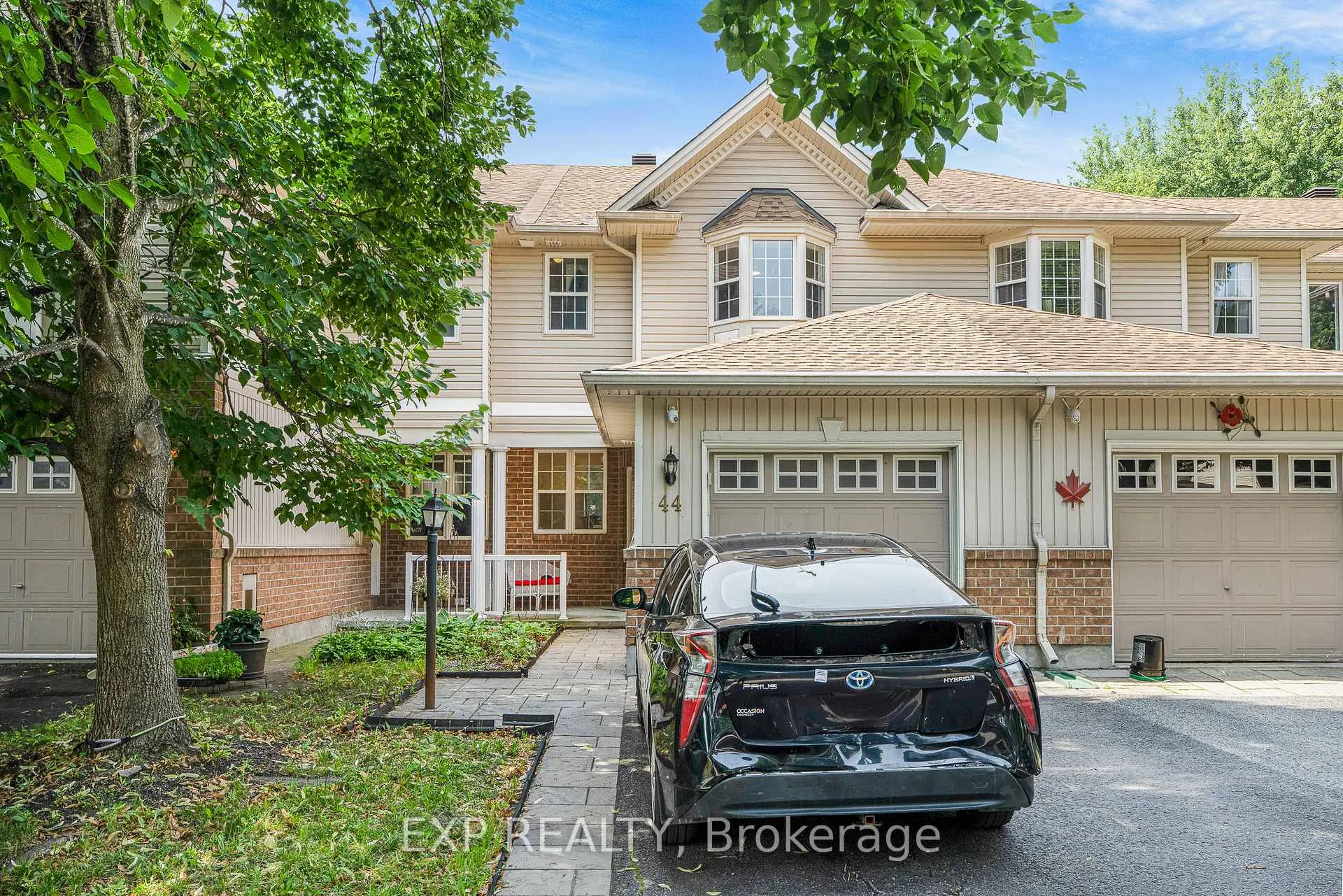Photo 2 of 44 Tobermory Crescent, Ottawa, Kanata - Morgan's Grant/South March — HOMEH