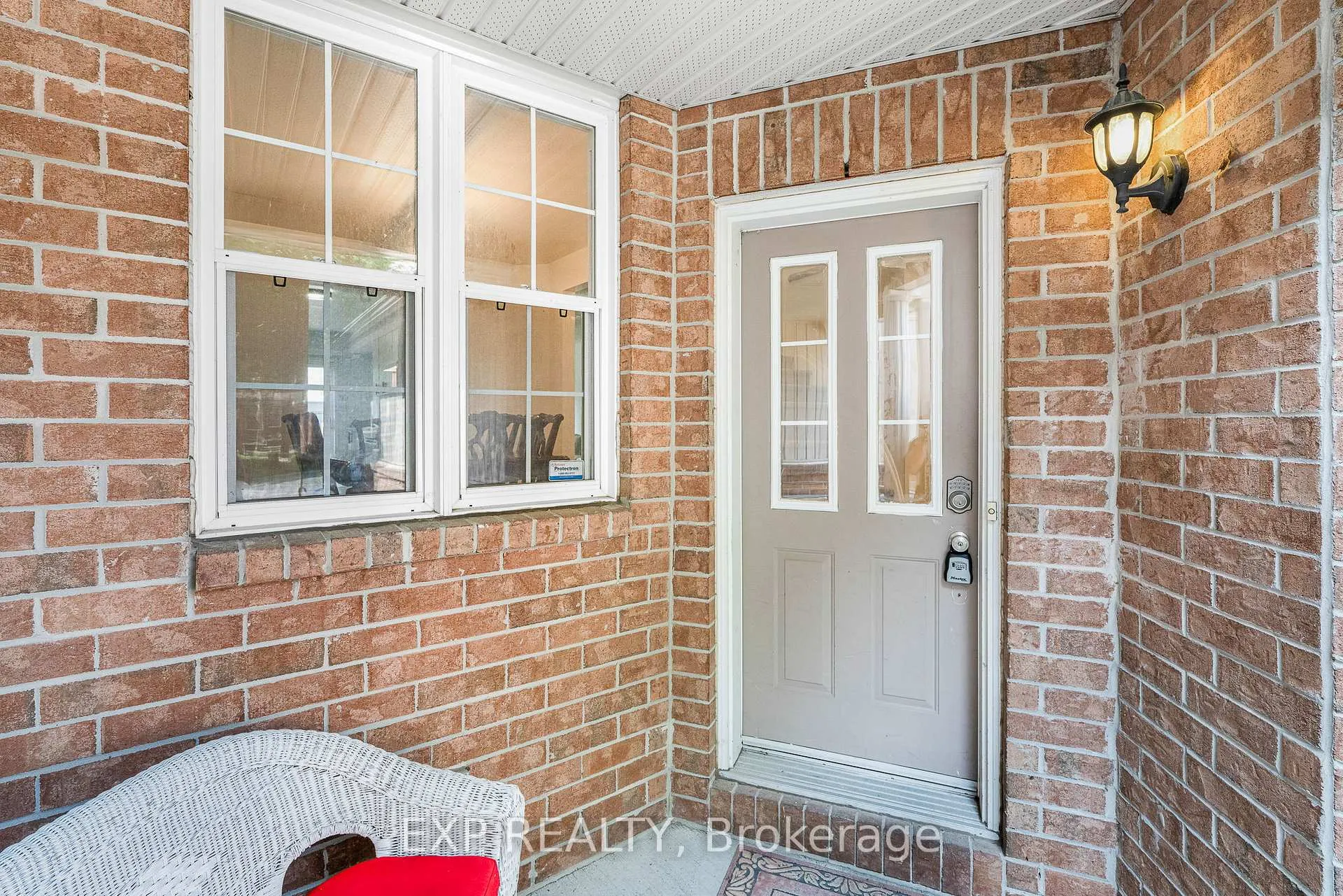 Photo 4 of 44 Tobermory Crescent, Ottawa, Kanata - Morgan's Grant/South March — HOMEH
