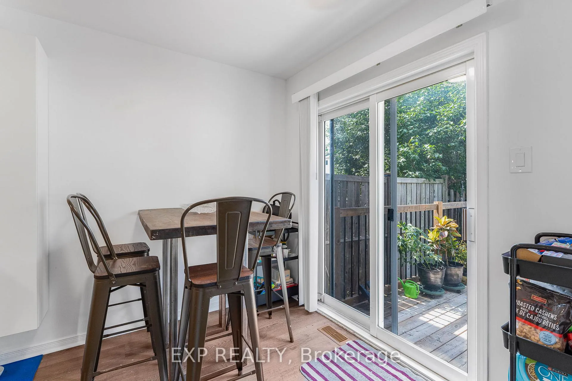 Photo 15 of 44 Tobermory Crescent, Ottawa, Kanata - Morgan's Grant/South March — HOMEH