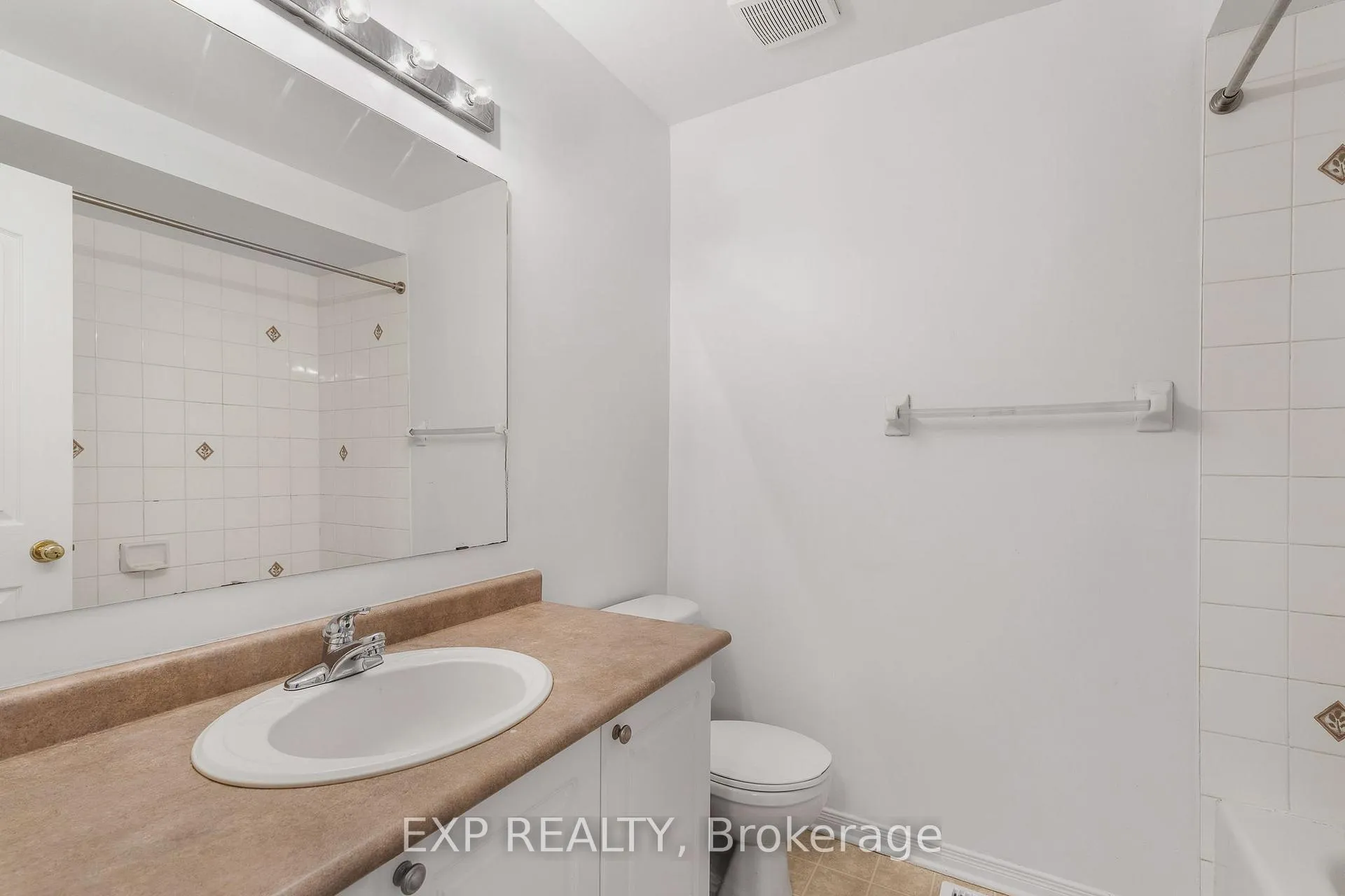 Photo 21 of 44 Tobermory Crescent, Ottawa, Kanata - Morgan's Grant/South March — HOMEH