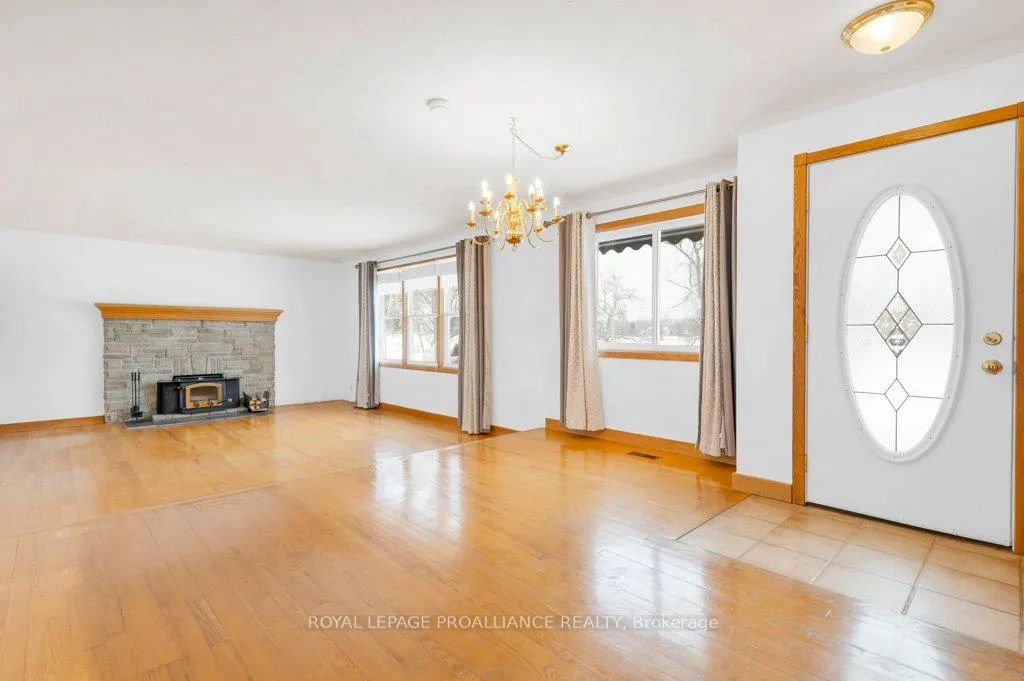 Photo 9 of 556 Rosebush Road, Quinte West, Sidney Ward — HOMEH