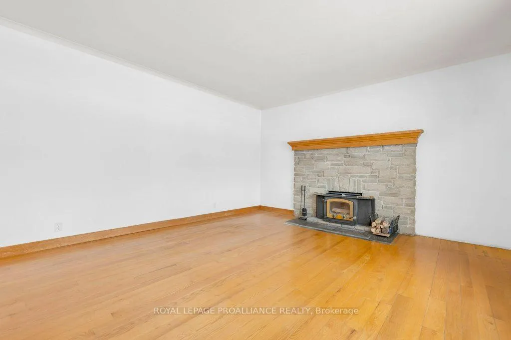 Photo 12 of 556 Rosebush Road, Quinte West, Sidney Ward — HOMEH