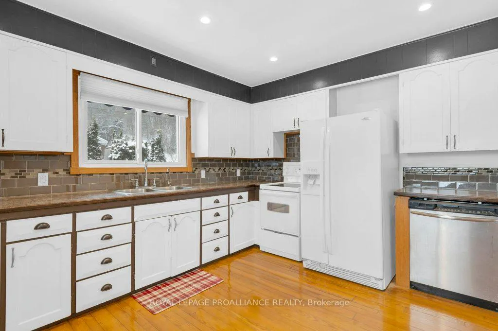 Photo 16 of 556 Rosebush Road, Quinte West, Sidney Ward — HOMEH