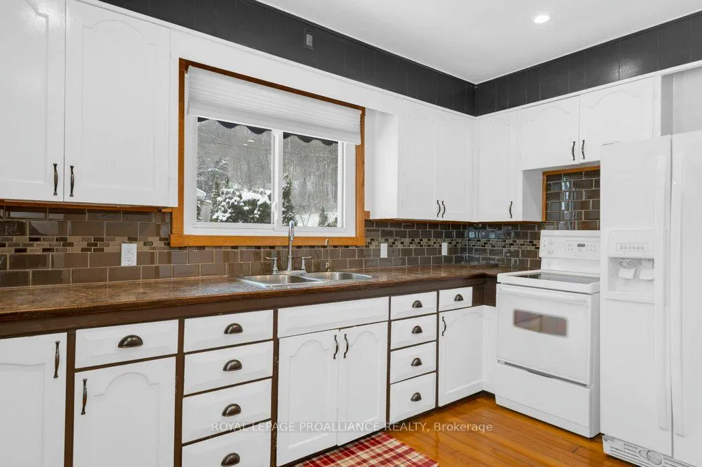 Photo 17 of 556 Rosebush Road, Quinte West, Sidney Ward — HOMEH