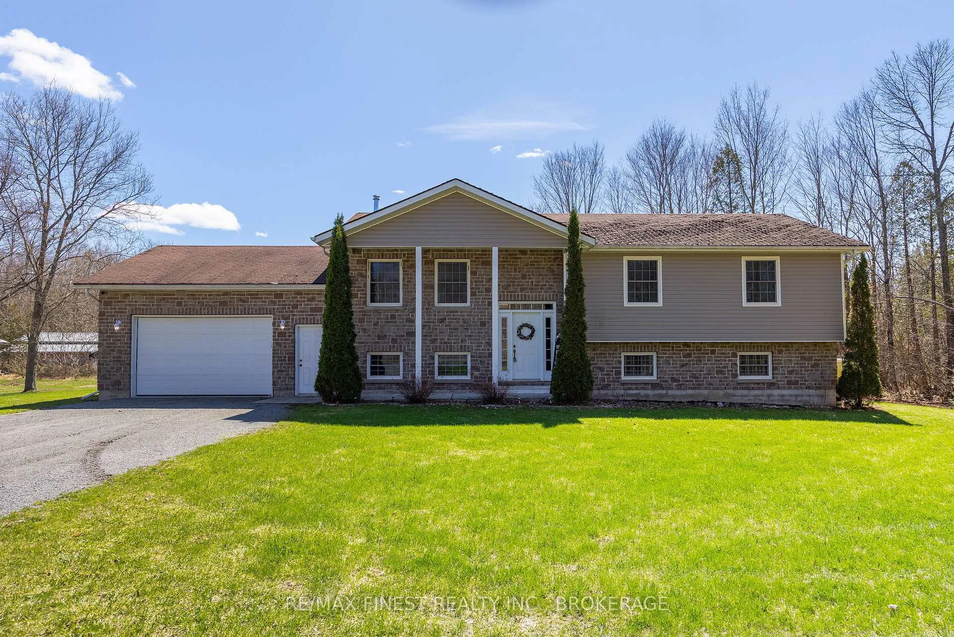 Photo 4 of 3816 Alton Road, Frontenac, Frontenac South — HOMEH