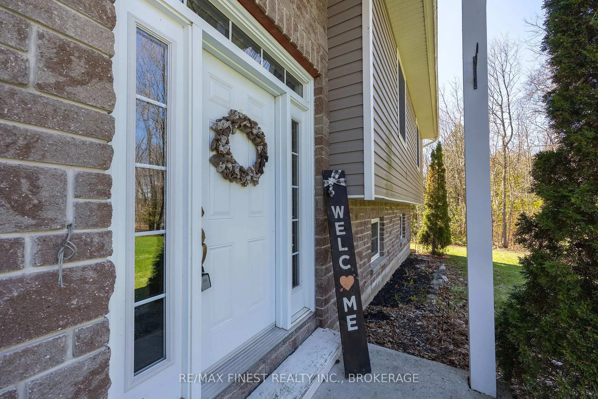 Photo 5 of 3816 Alton Road, Frontenac, Frontenac South — HOMEH