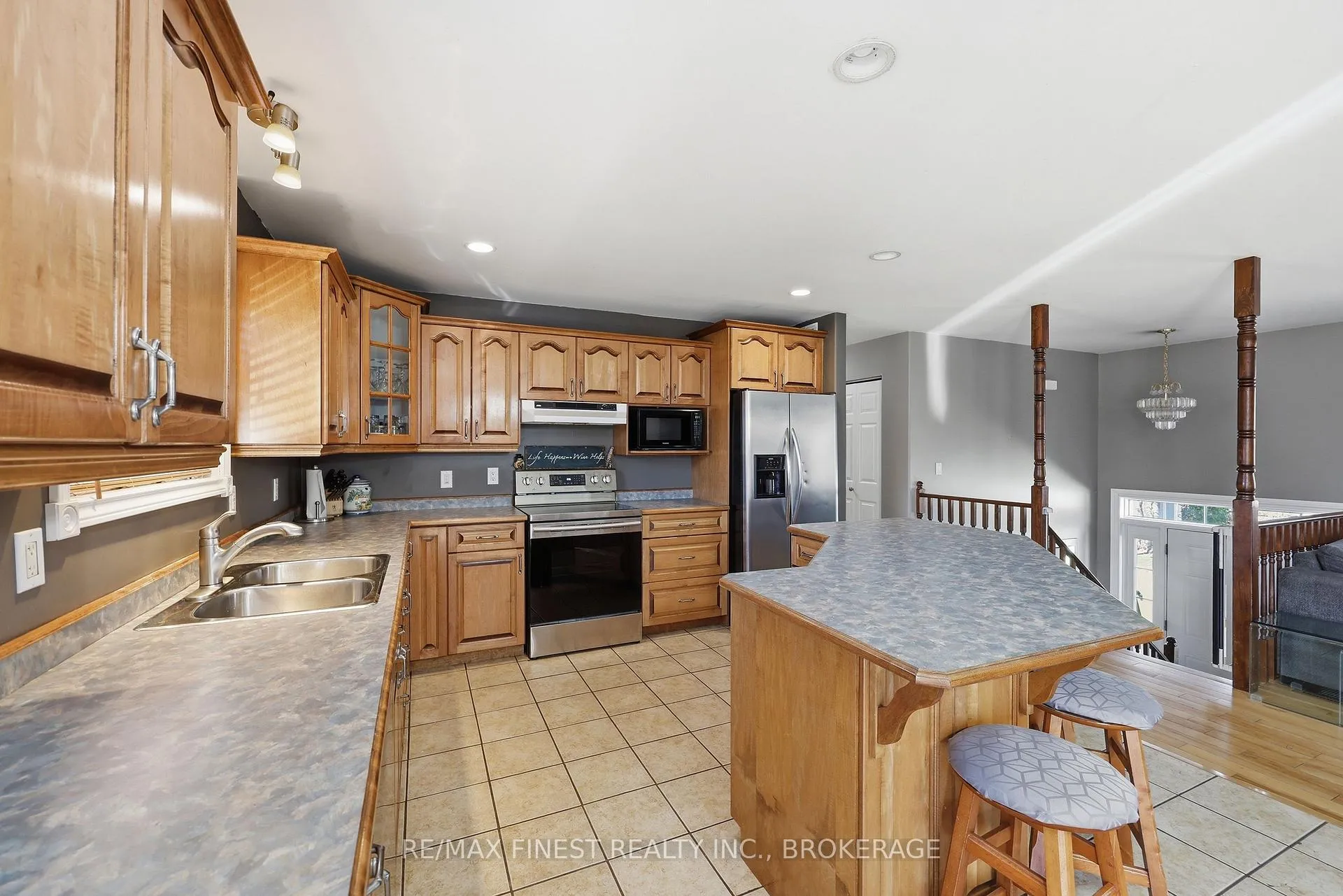 Photo 9 of 3816 Alton Road, Frontenac, Frontenac South — HOMEH