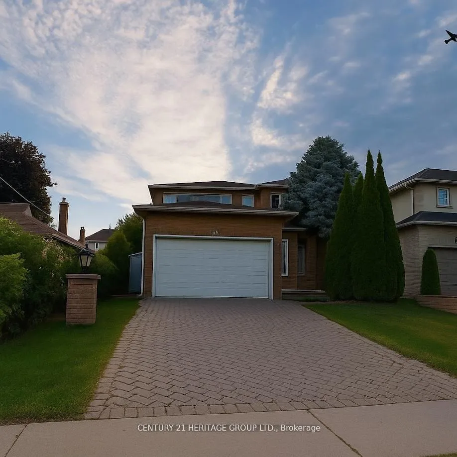 Photo 2 of 824 Thornton Road N, Oshawa, Northglen — HOMEH