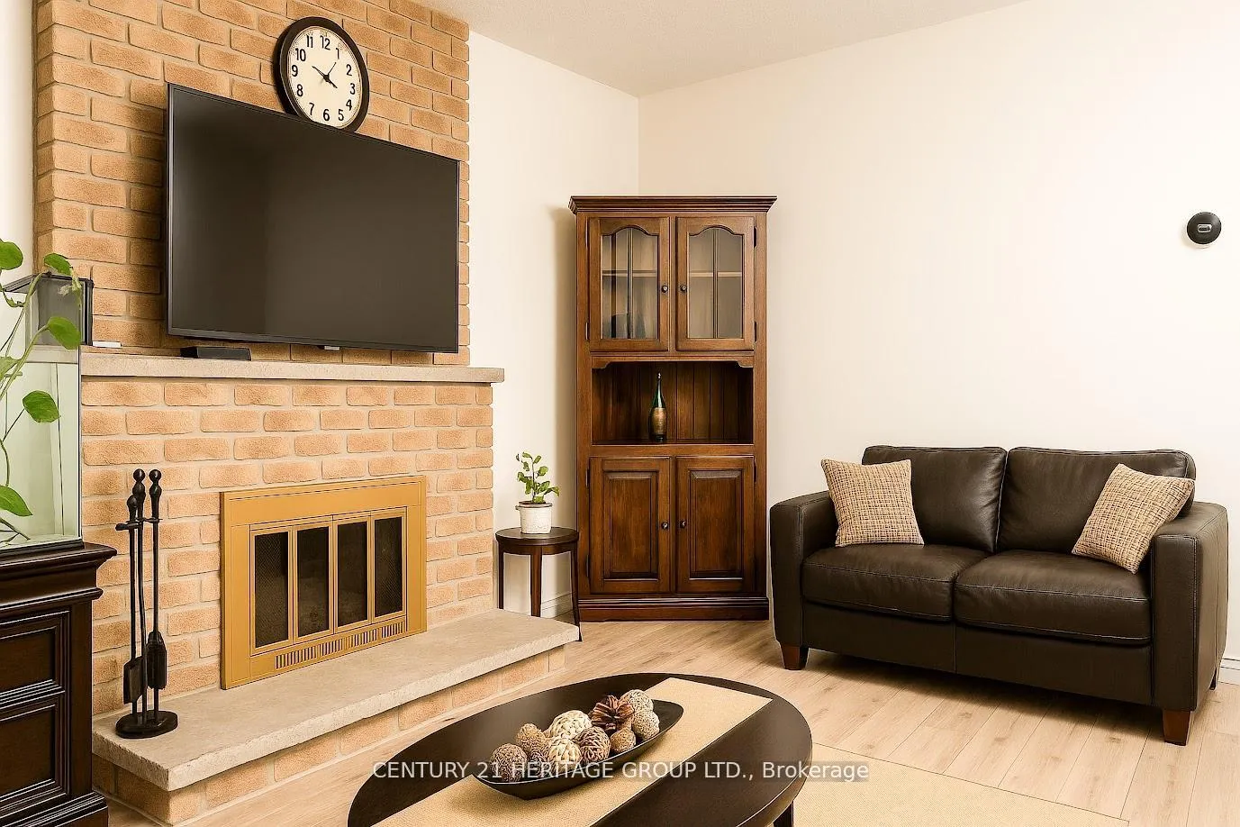 Photo 16 of 824 Thornton Road N, Oshawa, Northglen — HOMEH