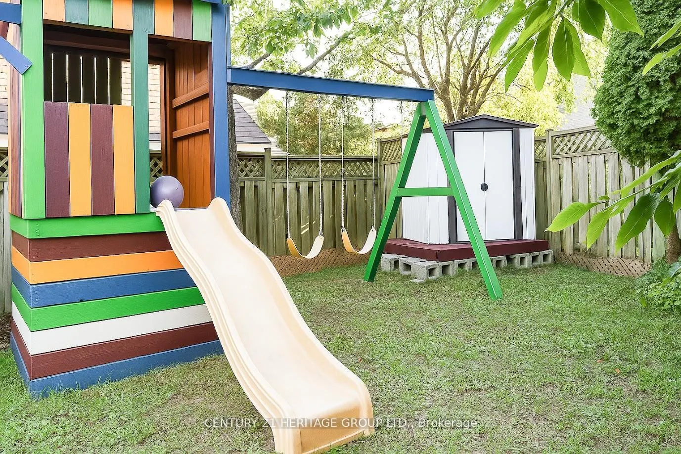 Photo 23 of 824 Thornton Road N, Oshawa, Northglen — HOMEH