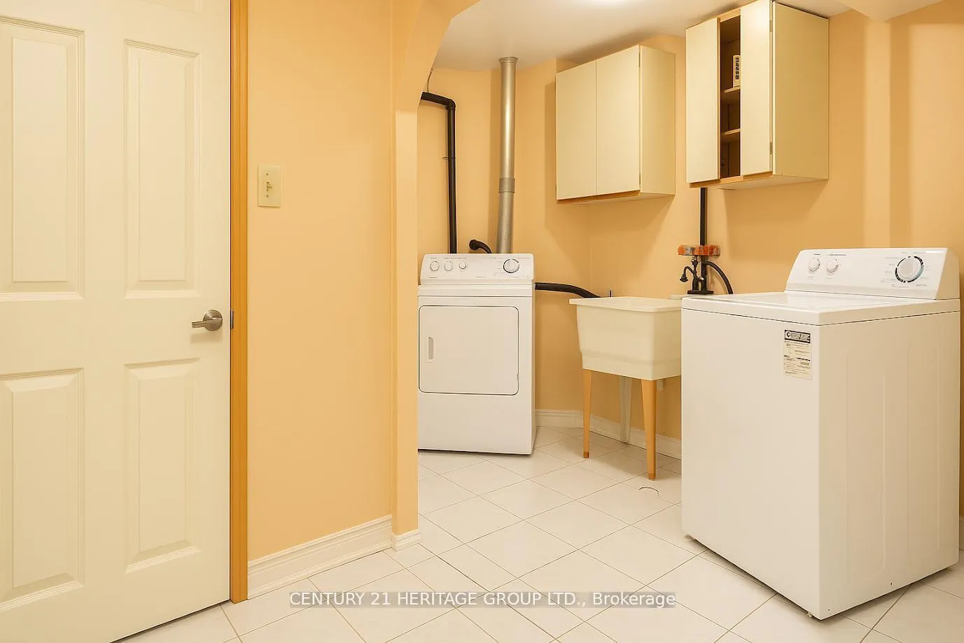 Photo 32 of 824 Thornton Road N, Oshawa, Northglen — HOMEH