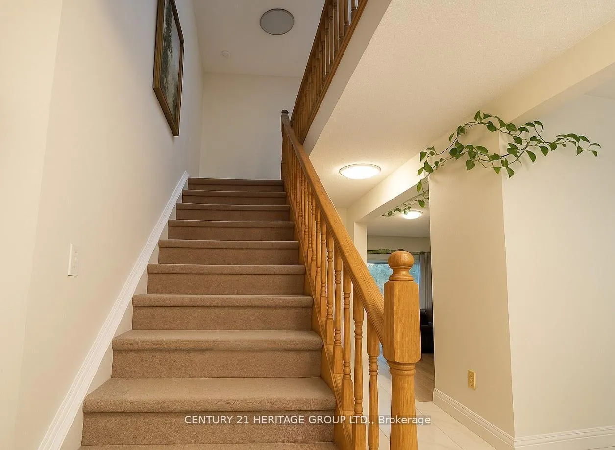 Photo 35 of 824 Thornton Road N, Oshawa, Northglen — HOMEH
