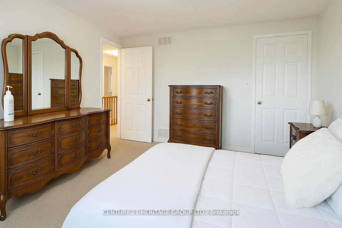 Photo 47 of 824 Thornton Road N, Oshawa, Northglen — HOMEH