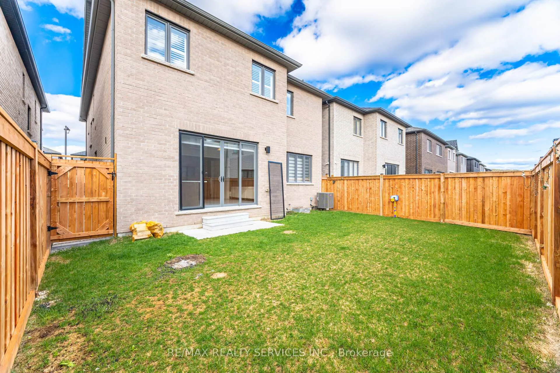 Photo 14 of 26 Gatherwood Terrace, Caledon, Rural Caledon — HOMEH