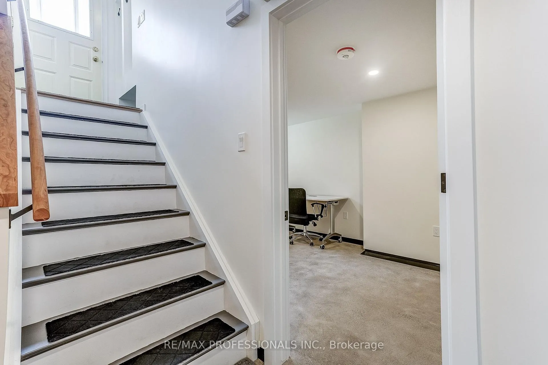 Photo 5 of Unit BSMT, 9 Cashman Crescent, Toronto, Rockcliffe-Smythe — HOMEH