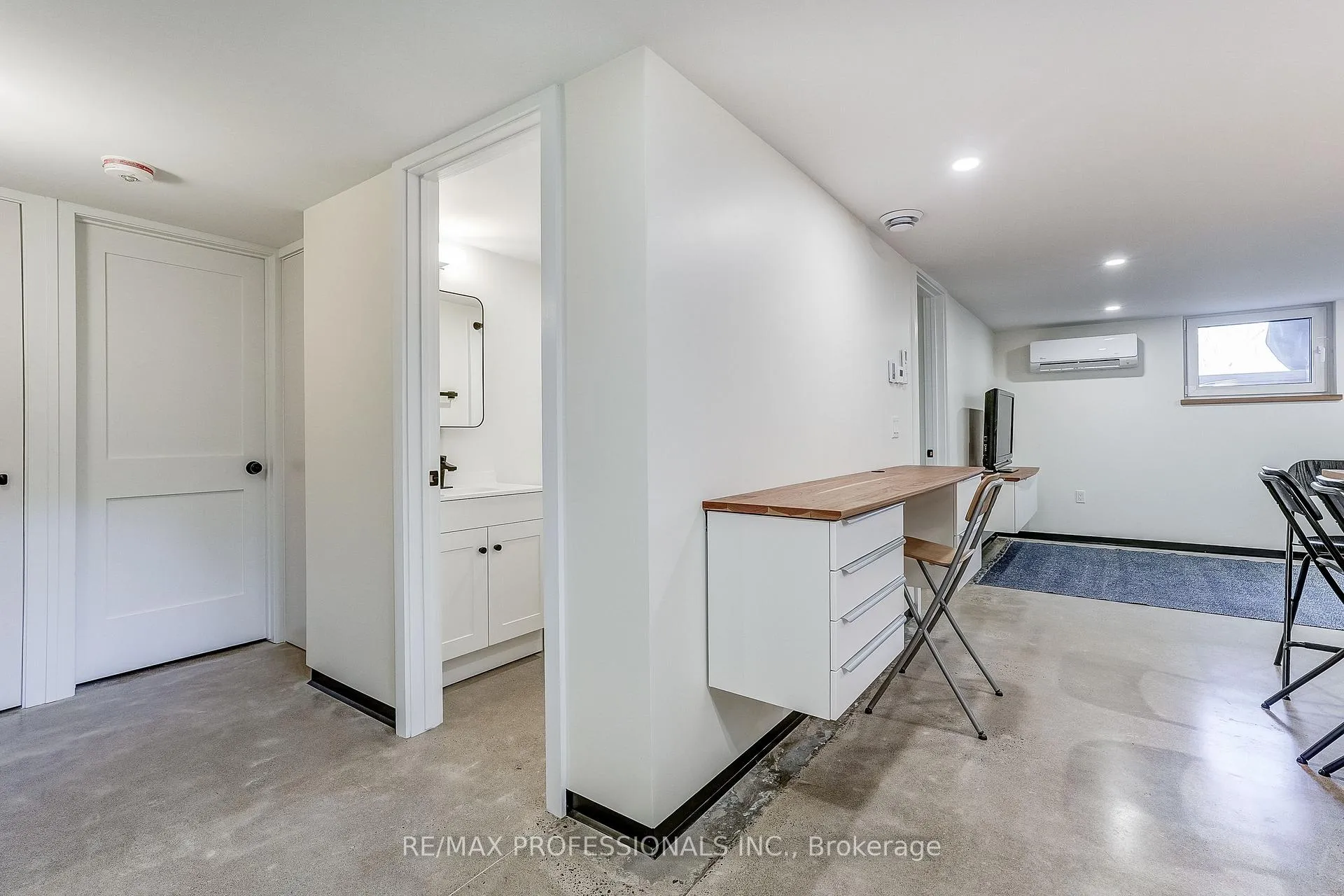 Photo 6 of Unit BSMT, 9 Cashman Crescent, Toronto, Rockcliffe-Smythe — HOMEH