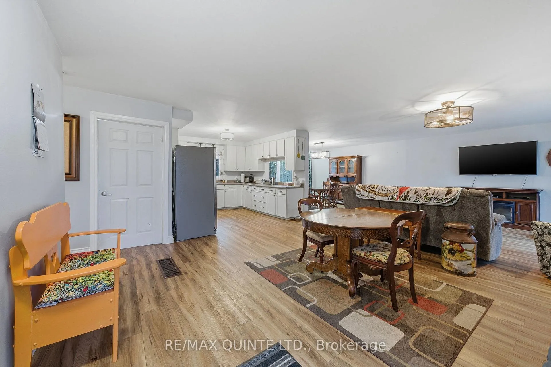 Photo 5 of 1809 Victoria Road, Prince Edward County, Ameliasburg Ward — HOMEH