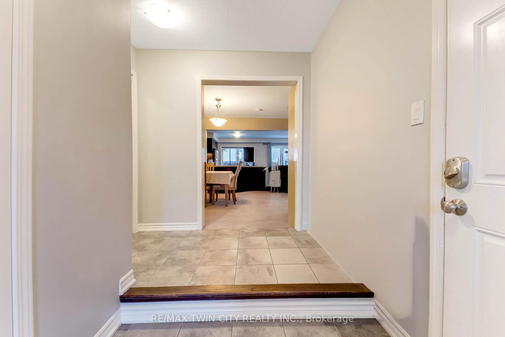 Photo 4 of 21 Postmaster Drive, Kitchener — HOMEH